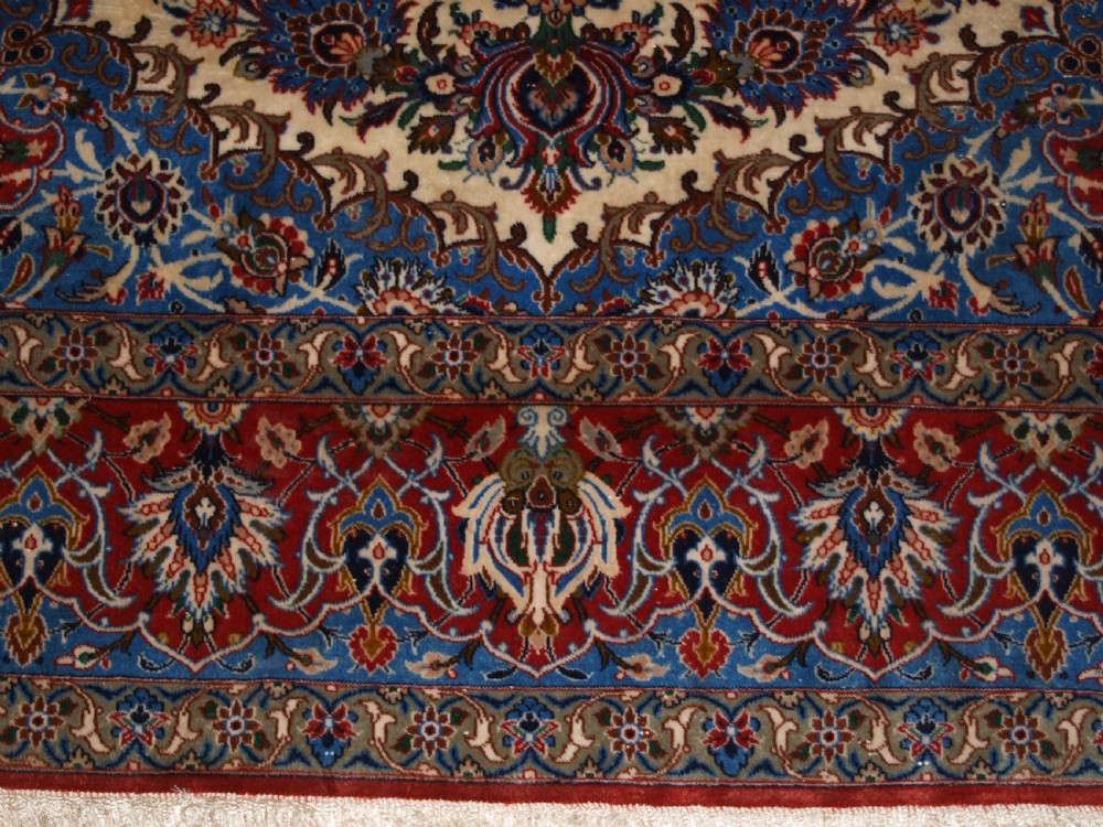 OLD ISFAHAN RUG, VERY FINE WITH SILK FOUNDATION, CIRCA 1920/30 View X