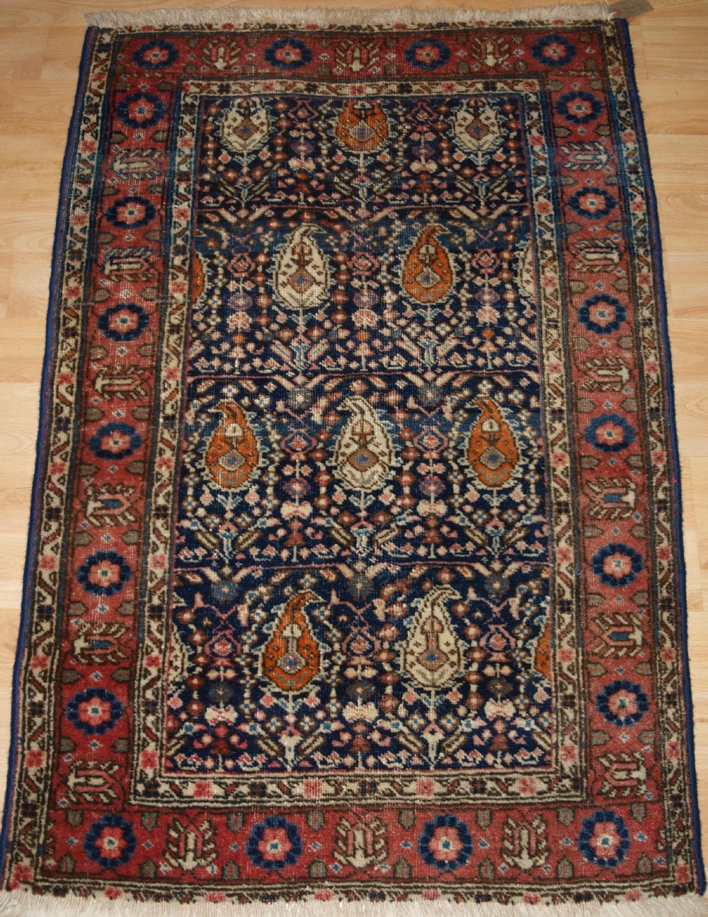 ANTIQUE KURDISH HAMADAN VILLAGE RUG WITH SHRUB DESIGN, SMALL SIZE, CIRCA 1900.