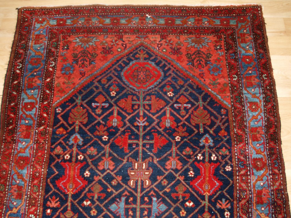 ANTIQUE MALAYER VILLAGE RUG, UNUSUAL DESIGN, CIRCA 1900/20. View III