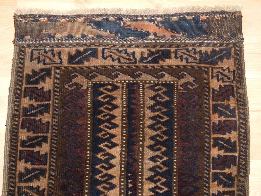 ANTIQUE AFGHAN BALUCH BALISHT GRAIN BAG FACE, SMALL RUG, CIRCA 1900. View II