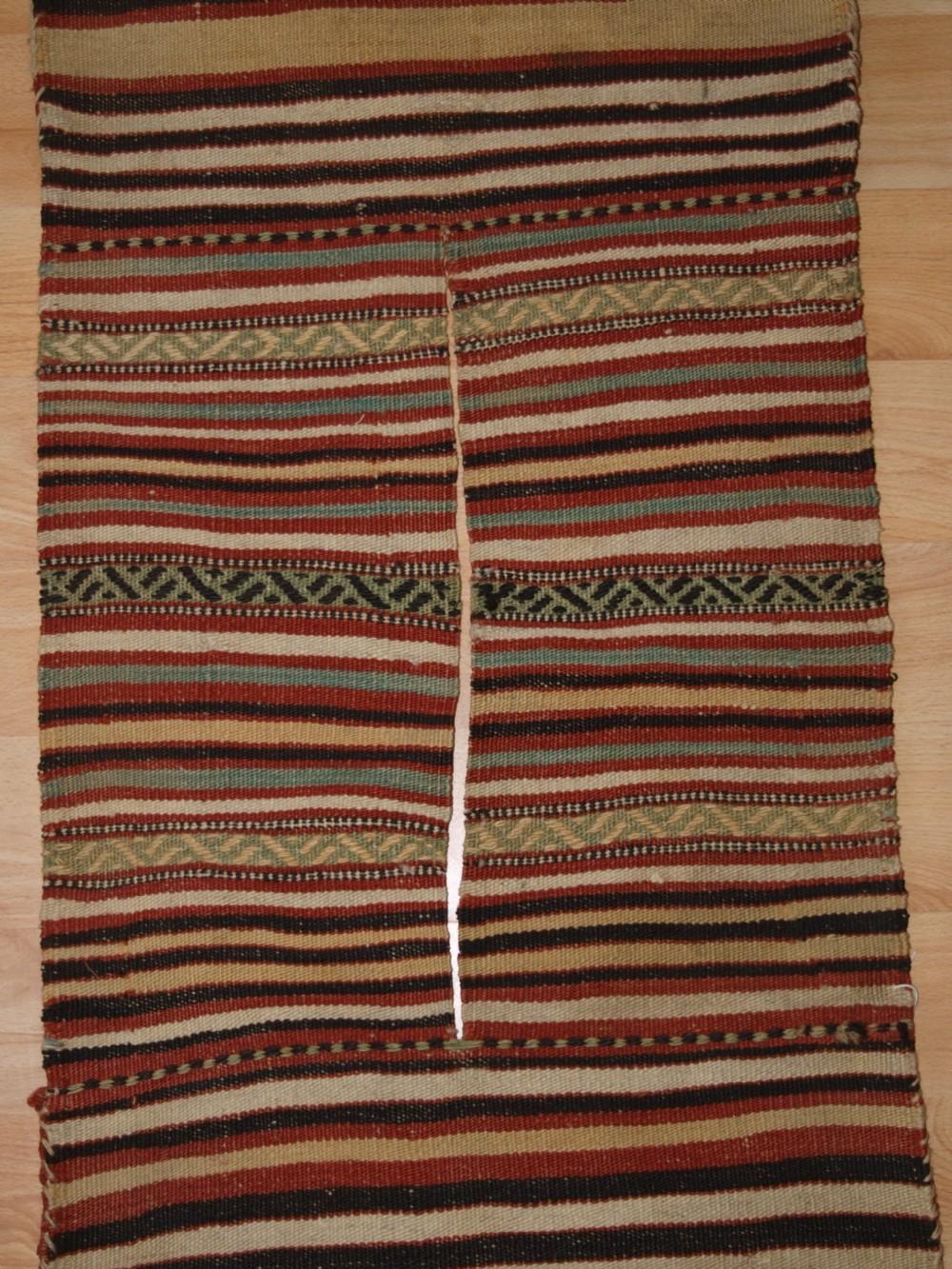 ANTIQUE COMPLETE TURKISH BERGAMA REGION HEYBE SADDLE BAG, OUTSTANDING CONDITION, CIRCA 1900. View VII