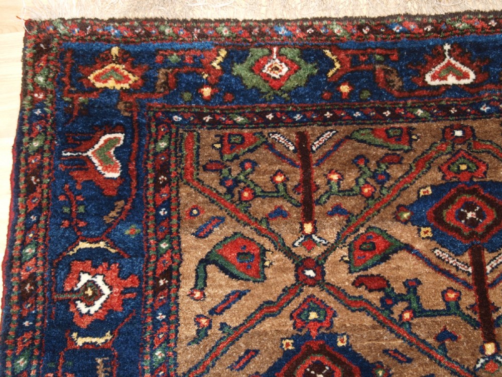 ANTIQUE KURDISH HAMADAN REGION VILLAGE RUG, CIRCA 1900/20. View III