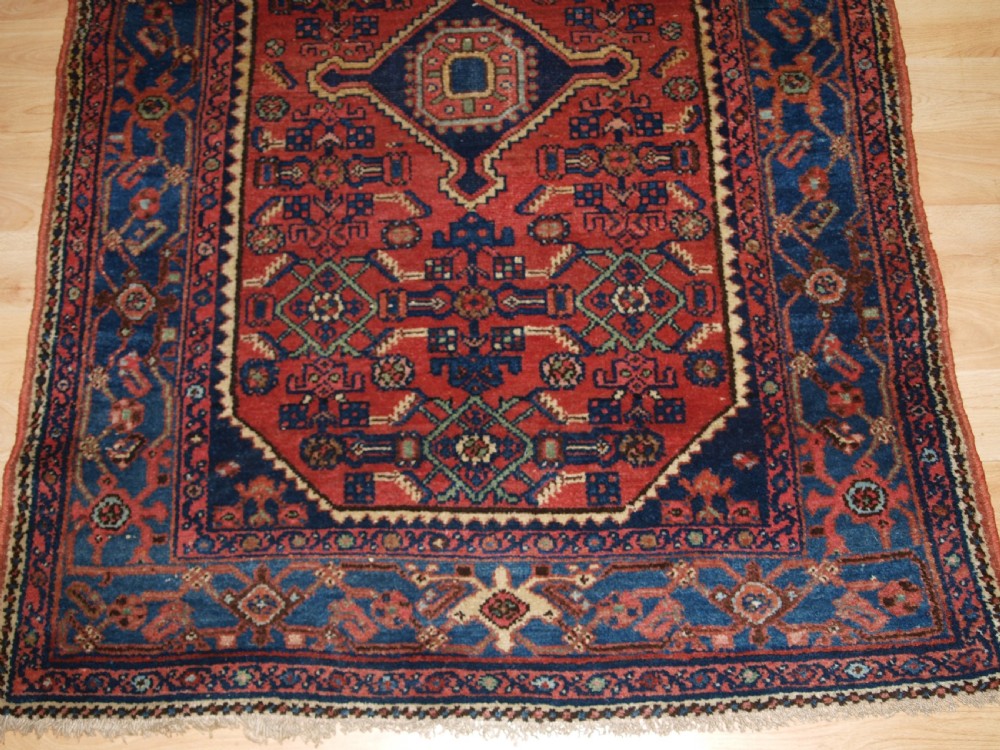 OLD VILLAGE RUG, HAMADAN REGION, SMALL SIZE, CIRCA 1920. View IV