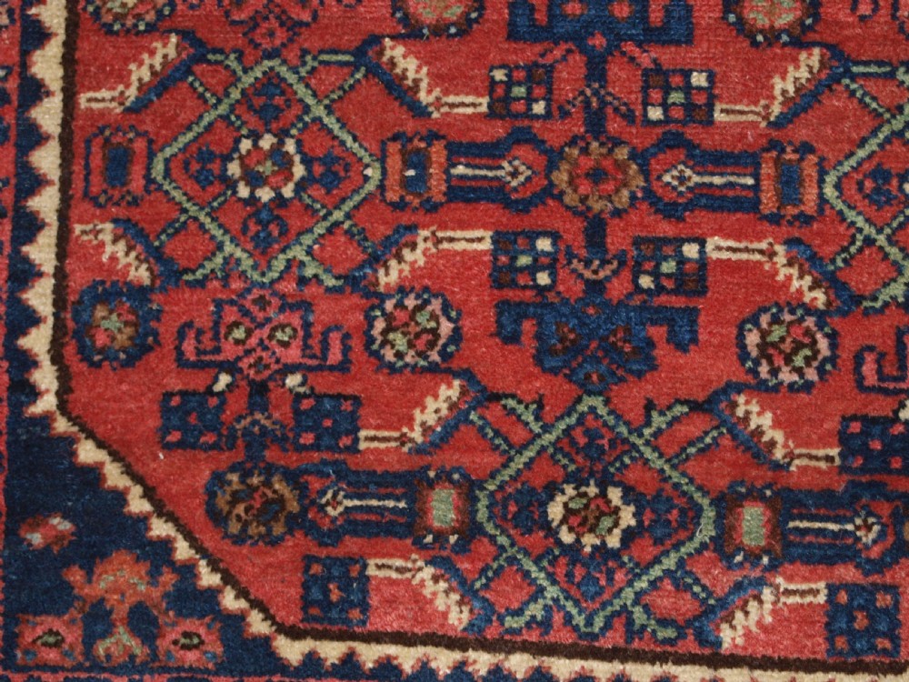OLD VILLAGE RUG, HAMADAN REGION, SMALL SIZE, CIRCA 1920. View VIII