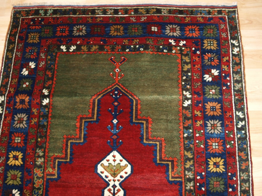 ANTIQUE TURKISH PRAYER RUG, ISIKLAR VILLAGE, KONYA REGION, CIRCA 1900. View IV