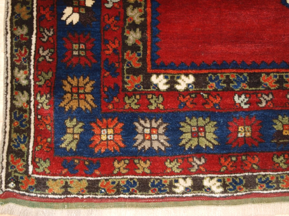 ANTIQUE TURKISH PRAYER RUG, ISIKLAR VILLAGE, KONYA REGION, CIRCA 1900. View IX