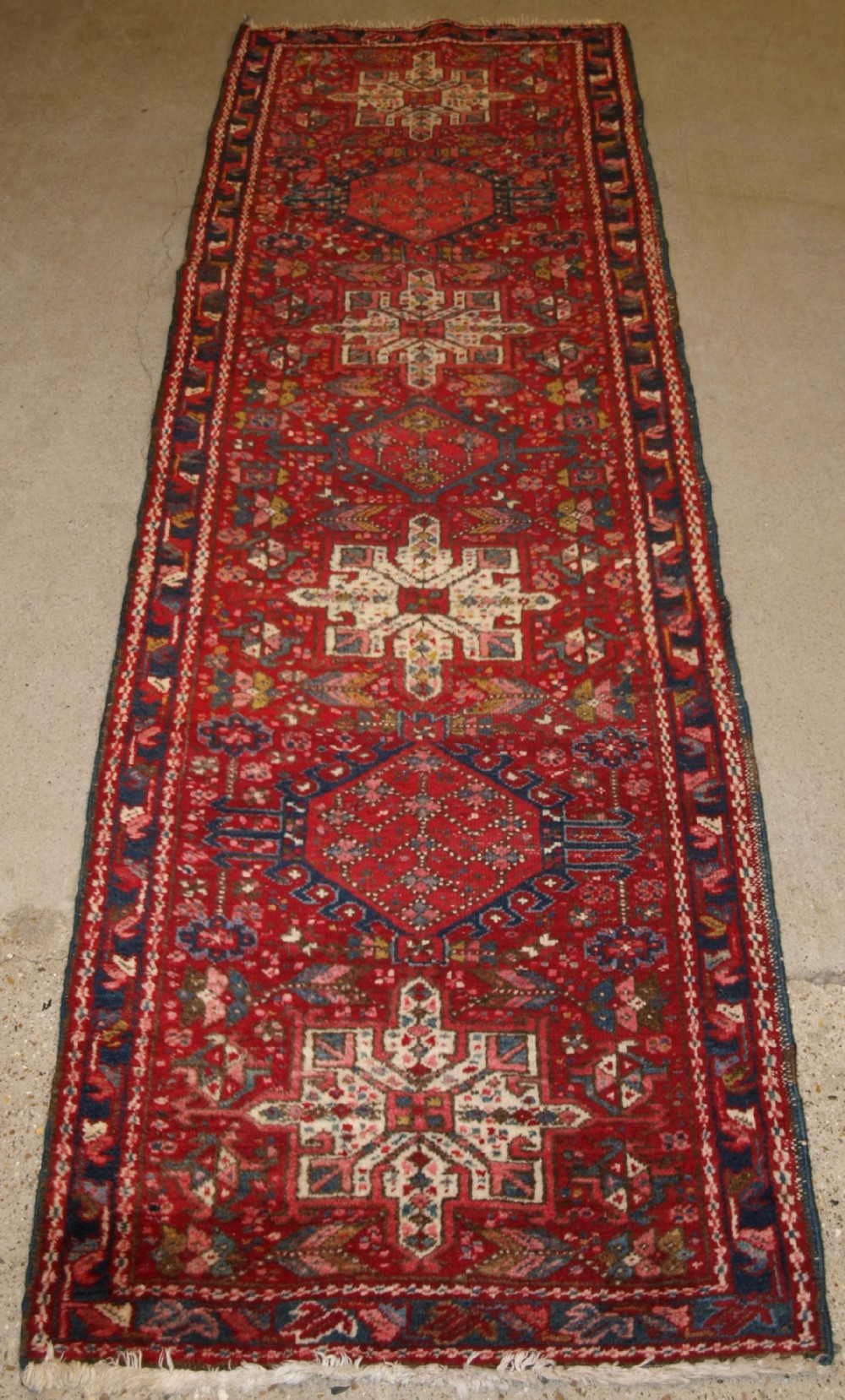 OLD KARAJA RUNNER, TRADITIONAL DESIGN, SMALL SIZE, CIRCA 1920.
