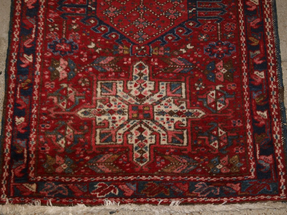 OLD KARAJA RUNNER, TRADITIONAL DESIGN, SMALL SIZE, CIRCA 1920. View V