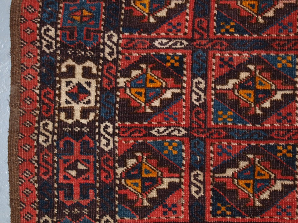 ANTIQUE CHODOR TURKMEN MAIN CARPET OF SMALL SIZE AND SCARCE DESIGN, CIRCA 1880. View IV