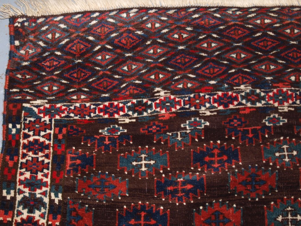 ANTIQUE YOMUT TURKMEN MAIN CARPET, UNUSUAL DESIGN, SMALL SIZE, CIRCA 1880. View II