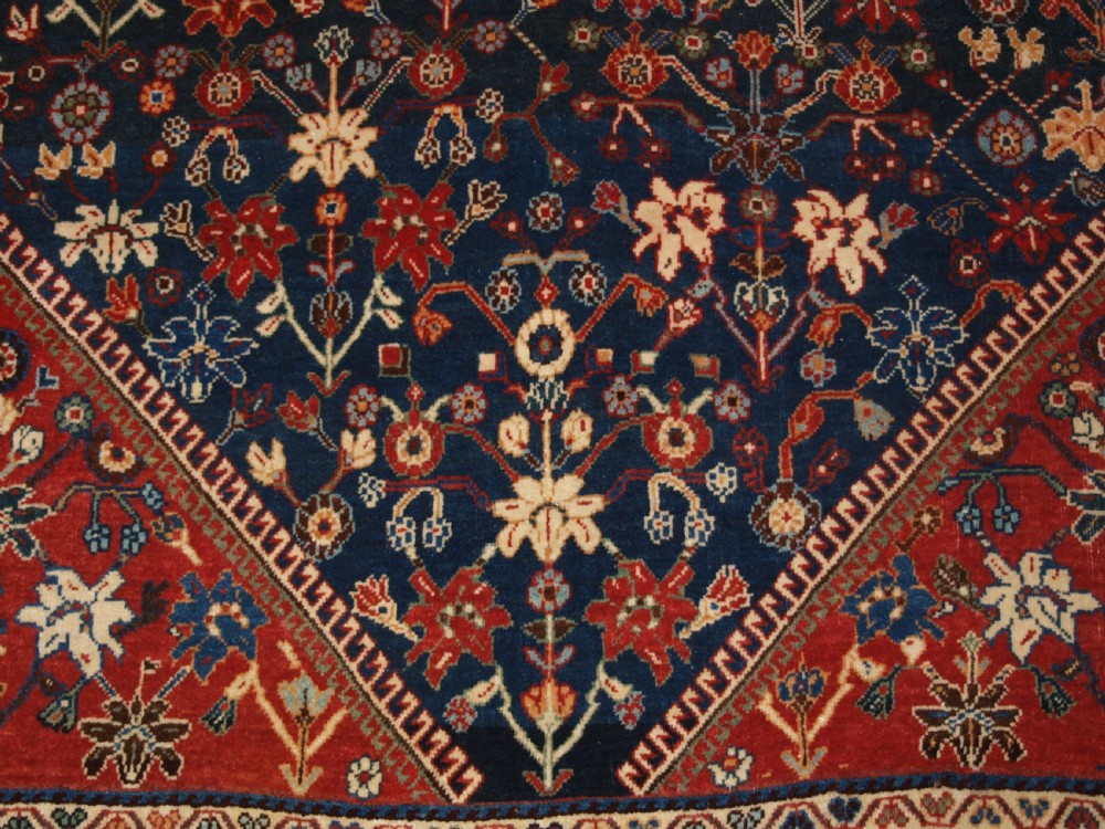 ANTIQUE QASHQAI KASHKULI RUG WITH BIRD BORDER, CIRCA 1900. View VII