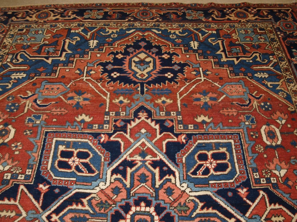 ANTIQUE PERSIAN HERIZ CARPET, SOFT RED FIELD, SUPERB CONDITION, CIRCA 1920. View IV