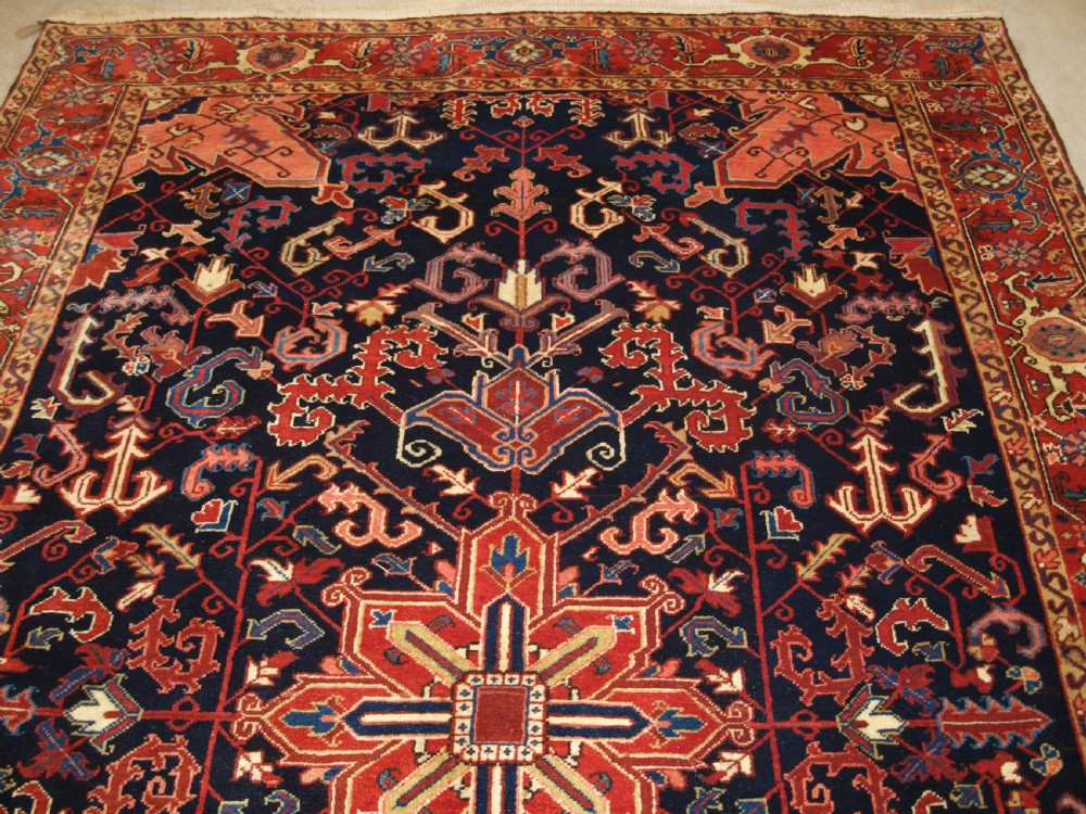 ANTIQUE PERSIAN HERIZ CARPET, STRIKING COLOUR AND DESIGN, GREAT CONDITION, CIRCA 1920. View IV