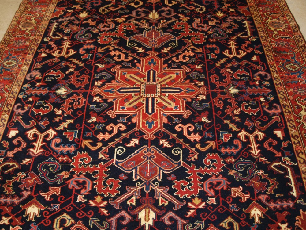 ANTIQUE PERSIAN HERIZ CARPET, STRIKING COLOUR AND DESIGN, GREAT CONDITION, CIRCA 1920. View V