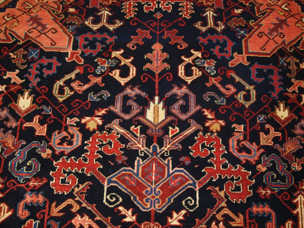 ANTIQUE PERSIAN HERIZ CARPET, STRIKING COLOUR AND DESIGN, GREAT CONDITION, CIRCA 1920. View VII