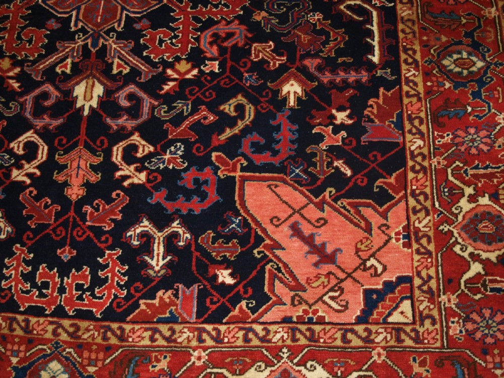 ANTIQUE PERSIAN HERIZ CARPET, STRIKING COLOUR AND DESIGN, GREAT CONDITION, CIRCA 1920. View X