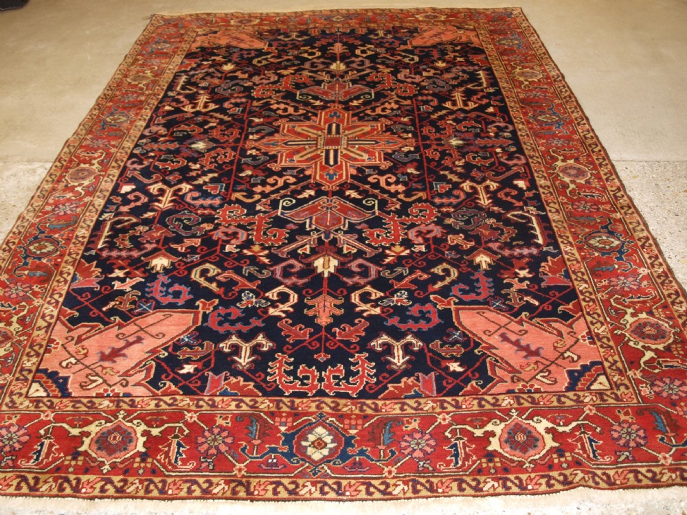 ANTIQUE PERSIAN HERIZ CARPET, STRIKING COLOUR AND DESIGN, GREAT CONDITION, CIRCA 1920. View XIII