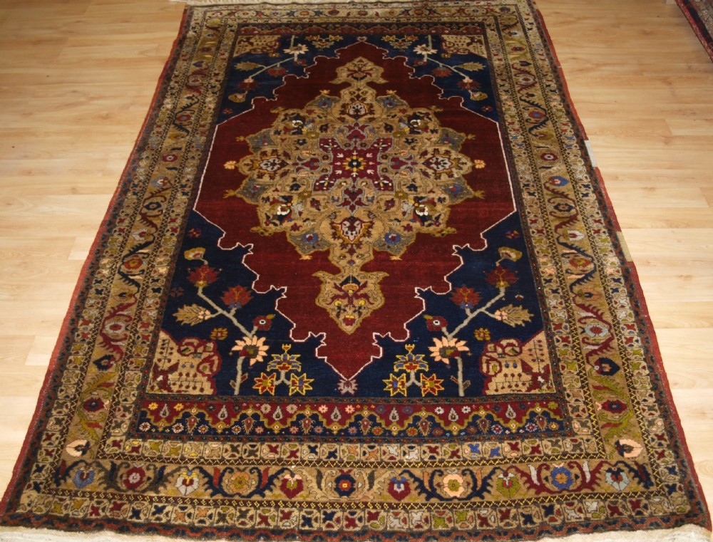 ANTIQUE TURKISH TASPINAR VILLAGE RUG, GREAT COLOUR AND SUPERB CONDITION, CIRCA 1900.