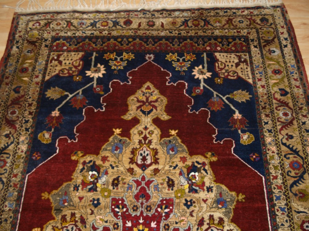 ANTIQUE TURKISH TASPINAR VILLAGE RUG, GREAT COLOUR AND SUPERB CONDITION, CIRCA 1900. View IV
