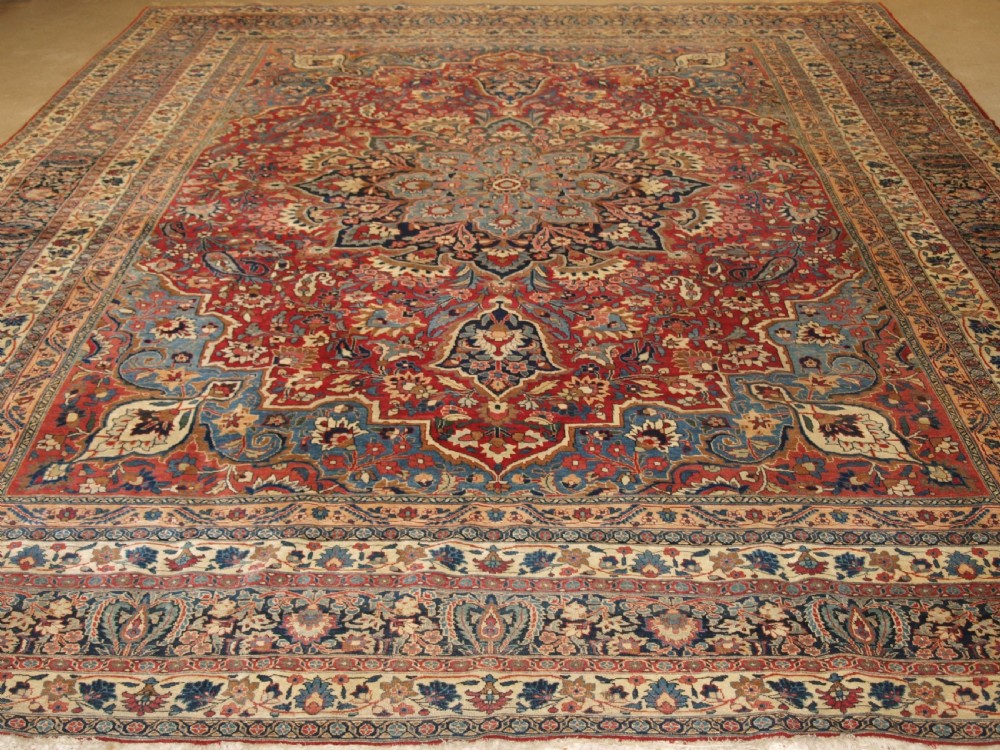 ANTIQUE PERSIAN BIRJAND CARPET WITH SUPERB COLOUR, GREAT FURNISHING CARPET, CIRCA 1900. View II