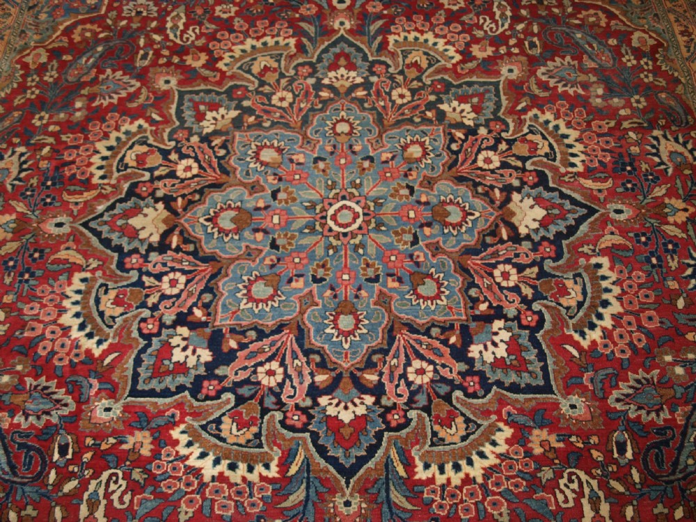 ANTIQUE PERSIAN BIRJAND CARPET WITH SUPERB COLOUR, GREAT FURNISHING CARPET, CIRCA 1900. View X