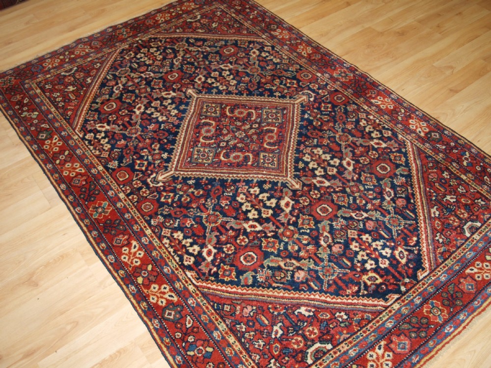 ANTIQUE MAHAL RUG WITH SHRUB DESIGN, SUPERB COLOURS, CIRCA 1900. View II