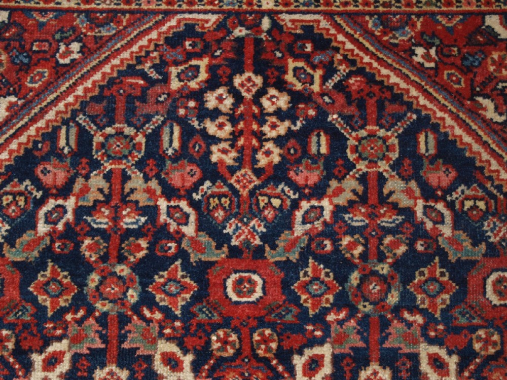 ANTIQUE MAHAL RUG WITH SHRUB DESIGN, SUPERB COLOURS, CIRCA 1900. View VIII