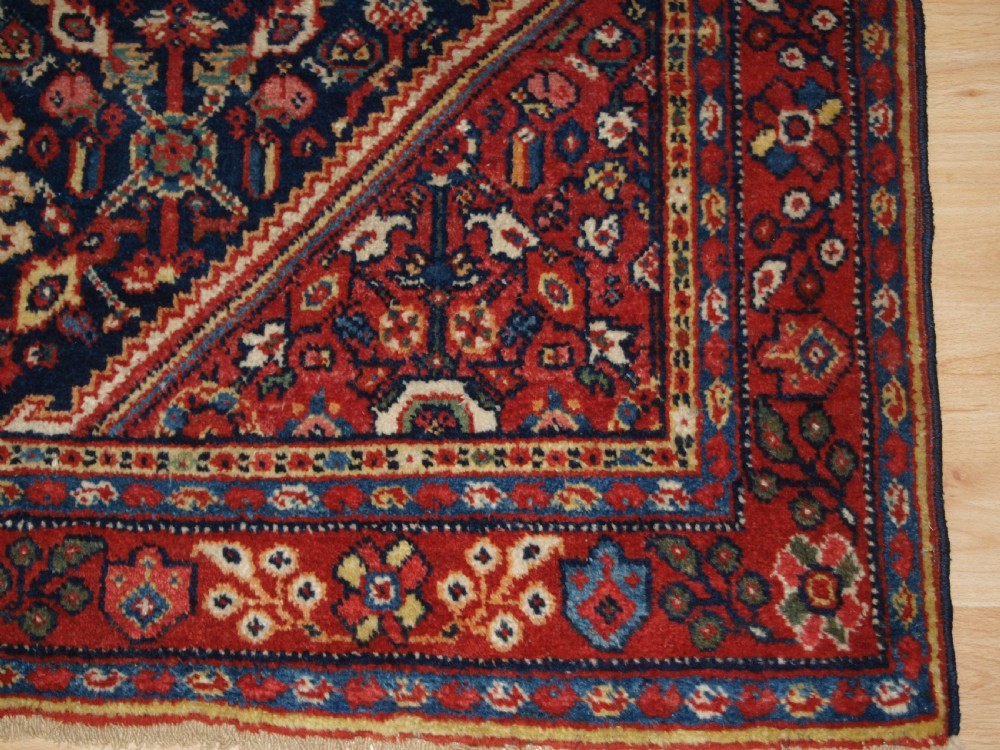 ANTIQUE MAHAL RUG WITH SHRUB DESIGN, SUPERB COLOURS, CIRCA 1900. View XI