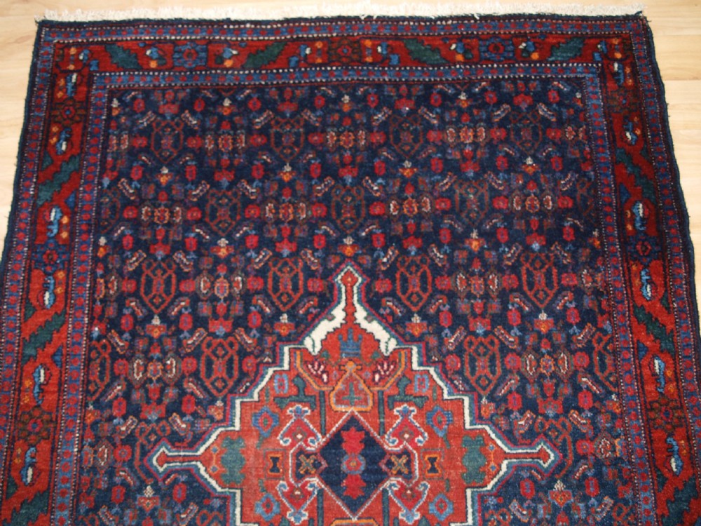 ANTIQUE SENNEH VILLAGE RUG OF SMALL SIZE WITH HERATTI DESIGN, CIRCA 1900. View VI