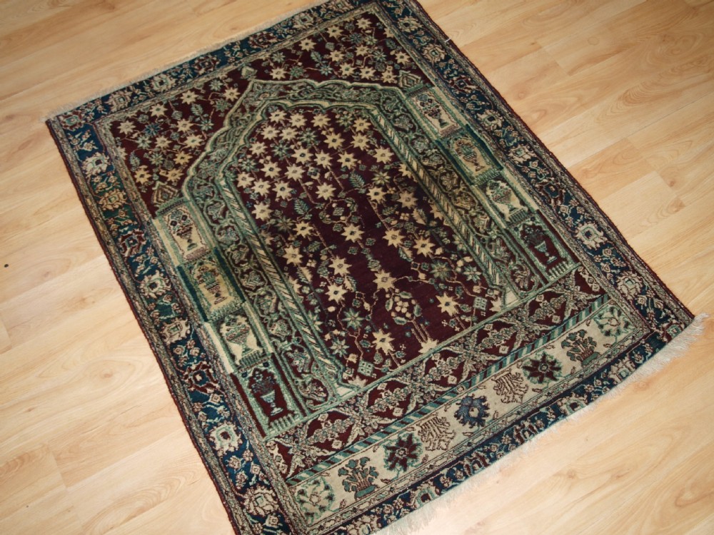 ANTIQUE INDIAN AGRA PRAYER RUG OF SMALL SIZE, CIRCA 1900. View III