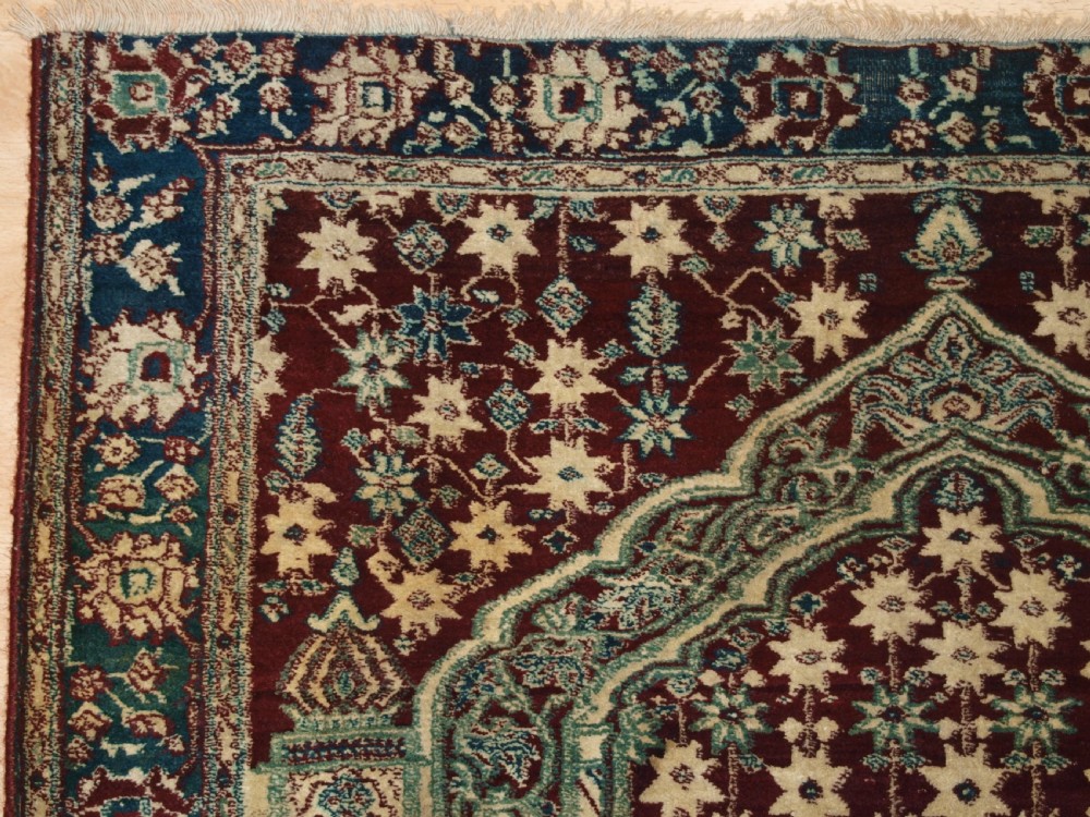 ANTIQUE INDIAN AGRA PRAYER RUG OF SMALL SIZE, CIRCA 1900. View IV