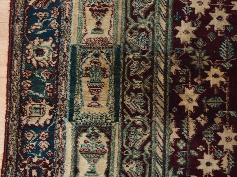 ANTIQUE INDIAN AGRA PRAYER RUG OF SMALL SIZE, CIRCA 1900. View V