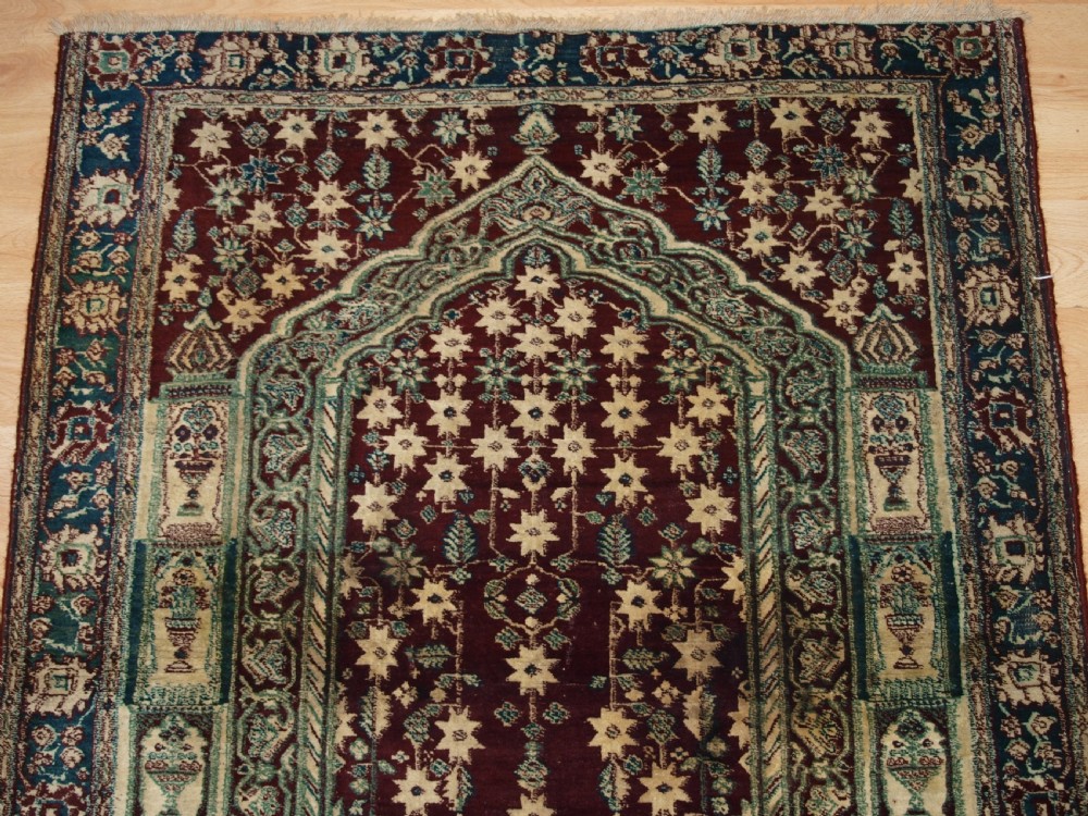 ANTIQUE INDIAN AGRA PRAYER RUG OF SMALL SIZE, CIRCA 1900. View VI