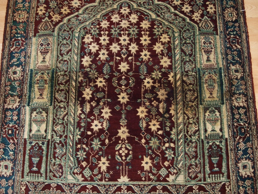 ANTIQUE INDIAN AGRA PRAYER RUG OF SMALL SIZE, CIRCA 1900. View VII