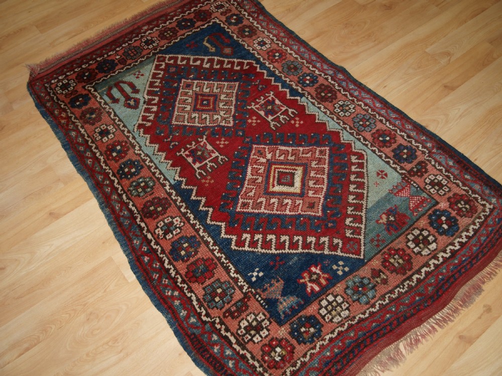 ANTIQUE TURKISH BERGAMA REGION VILLAGE RUG, RUSTIC DESIGN, CIRCA 1900. View III