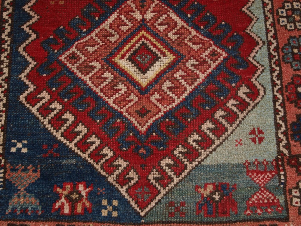 ANTIQUE TURKISH BERGAMA REGION VILLAGE RUG, RUSTIC DESIGN, CIRCA 1900. View X