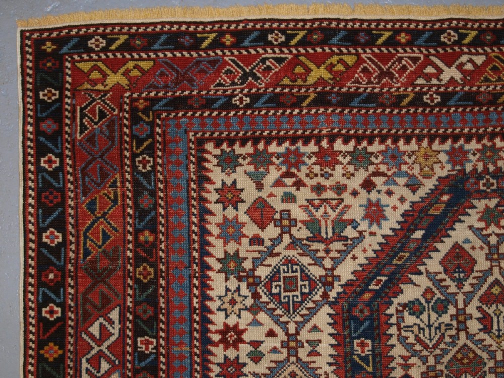 ANTIQUE CAUCASIAN DAGHESTAN PRAYER RUG, FLORAL LATTICE DESIGN, SUPERB, CIRCA 1880. View IV