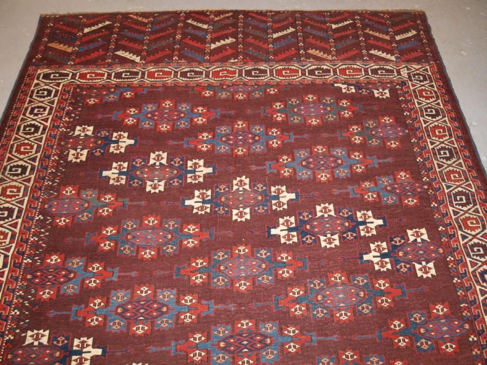 ANTIQUE YOMUT TURKMEN MAIN CARPET WITH KEPSE GULS, 2ND HALF 19TH CENTURY. View V