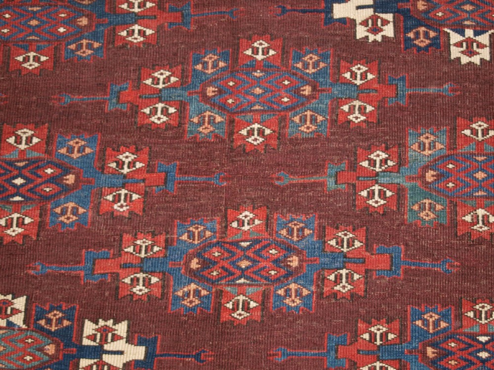 ANTIQUE YOMUT TURKMEN MAIN CARPET WITH KEPSE GULS, 2ND HALF 19TH CENTURY. View X