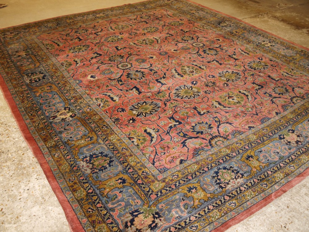 ANTIQUE TABRIZ CARPET, SOFT PASTEL COLOURS, CIRCA 1900.