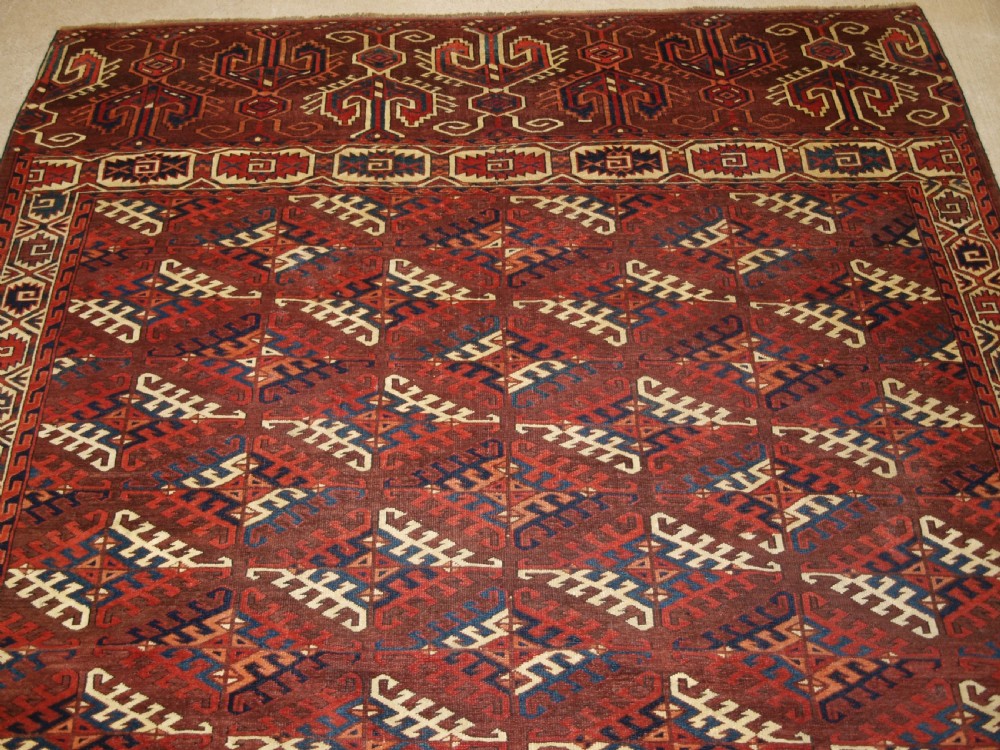 ANTIQUE YOMUT TURKMEN CARPET WITH SUPERB LARGE ELEM PANELS, CIRCA 1850/70. View IV