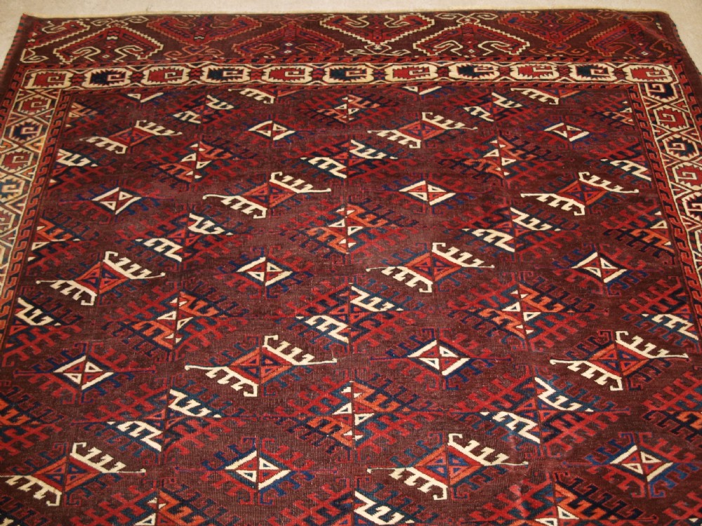 ANTIQUE YOMUT TURKMEN CARPET WITH DYRNAK GUL DESIGN, CIRCA 1890. View IV