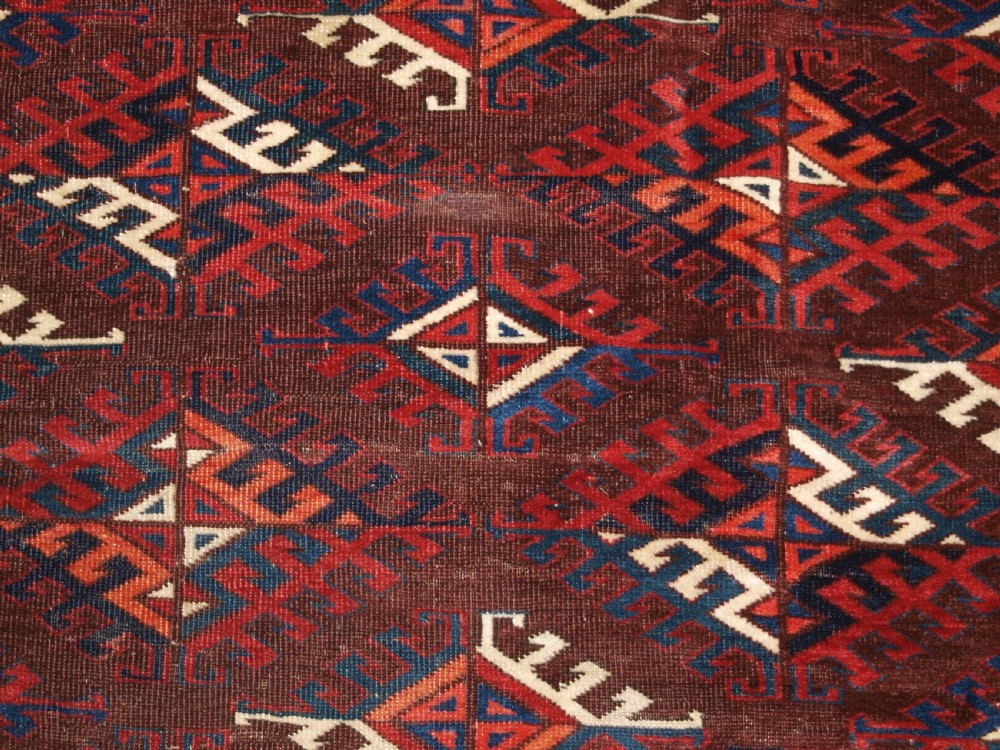 ANTIQUE YOMUT TURKMEN CARPET WITH DYRNAK GUL DESIGN, CIRCA 1890. View VII