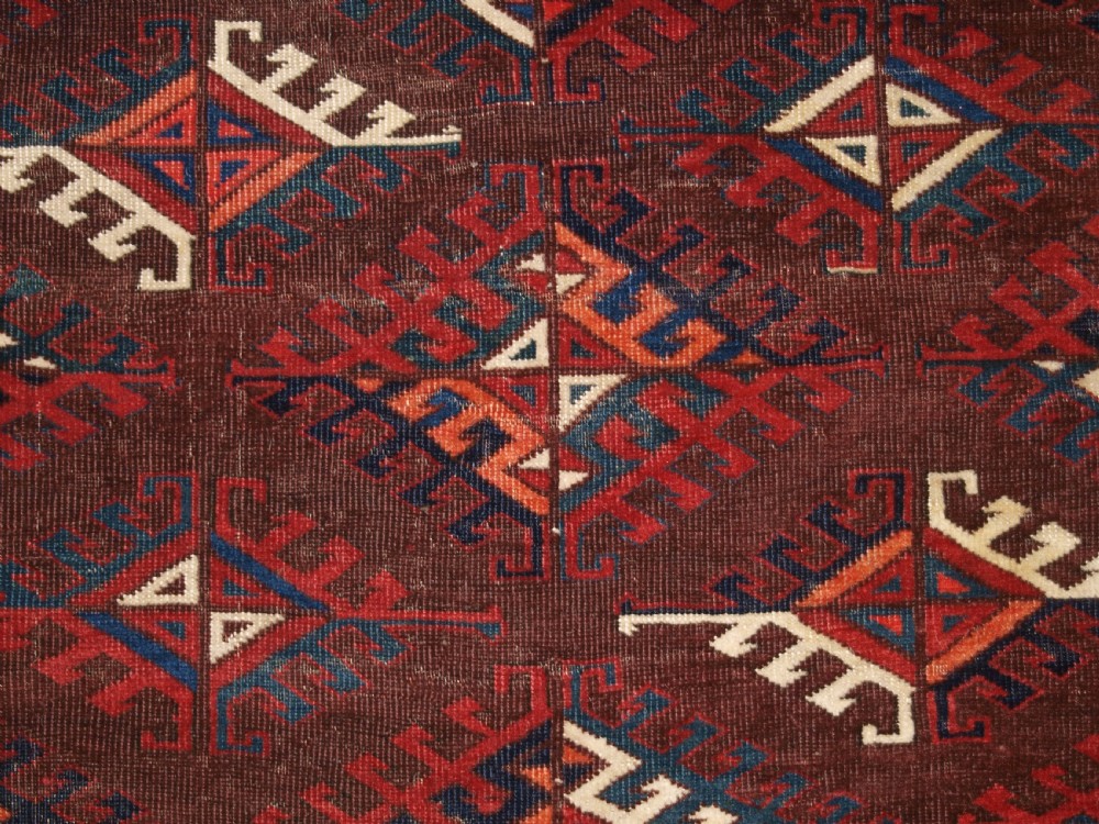 ANTIQUE YOMUT TURKMEN CARPET WITH DYRNAK GUL DESIGN, CIRCA 1890. View IX