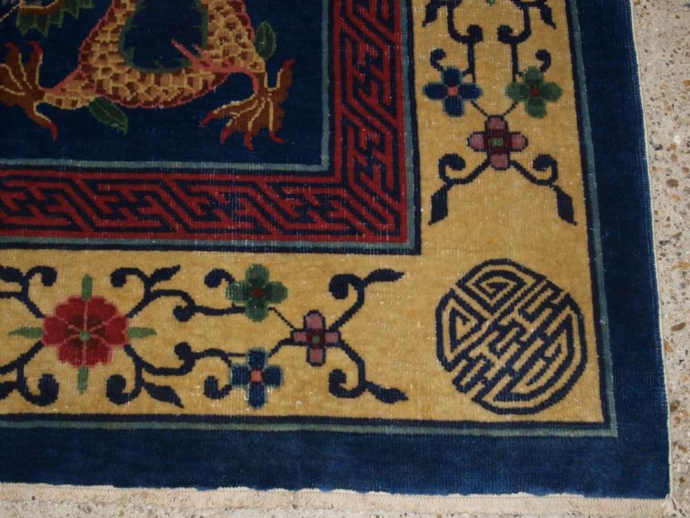 ANTIQUE CHINESE PEKING CARPET WITH FOUR DRAGONS, CIRCA 1920. View XIII