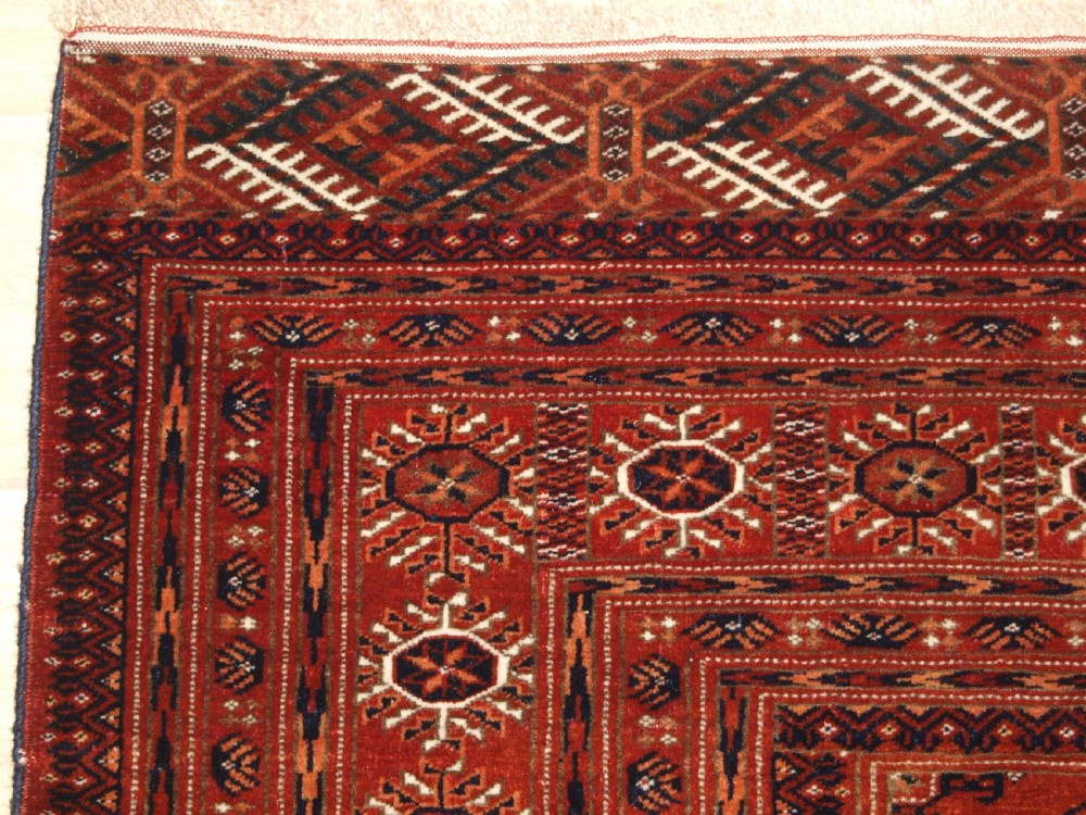 ANTIQUE TEKKE TURKMEN RUG, EXCELLENT COLOUR, GOOD FURNISHING RUG, CIRCA 1900. View III
