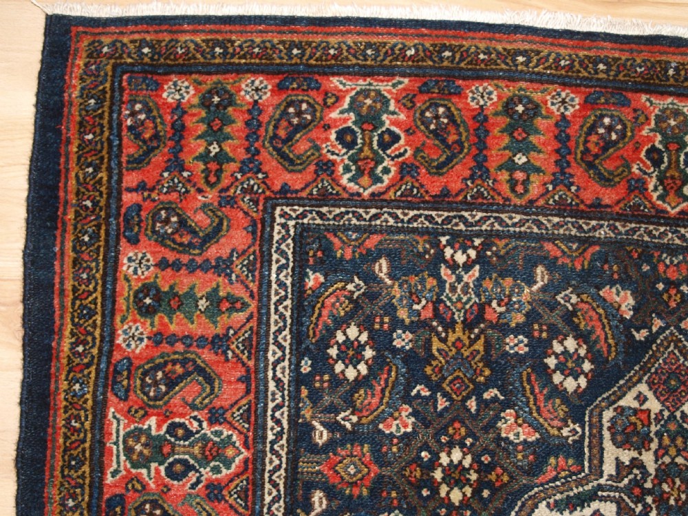 ANTIQUE MALAYER VILLAGE RUG, SOFT RED BORDER, CIRCA 1920. View III