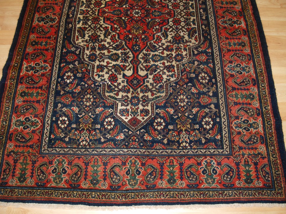 ANTIQUE MALAYER VILLAGE RUG, SOFT RED BORDER, CIRCA 1920. View VI