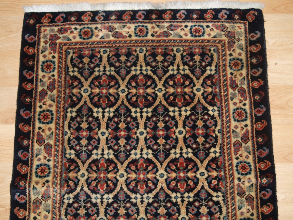 OLD HAMADAN VILLAGE RUNNER, VERY SMALL SIZE, CIRCA 1920/30. View IV