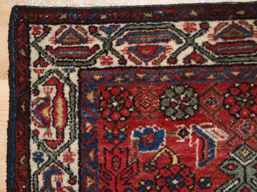 OLD SARABENT VILLAGE RUNNER, SCARCE SMALL SIZE, CIRCA 1920/30. View III
